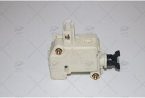 MERKEZI KILIT MOTORU POLO 02-10 TOUAREG 03->