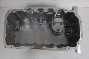 ENGINE OIL PAN