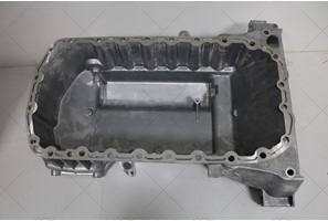 ENGINE OIL PAN