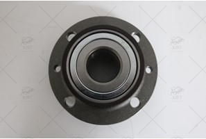 WHEEL HUB
