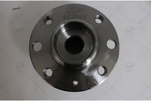 WHEEL HUB