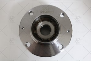 WHEEL HUB