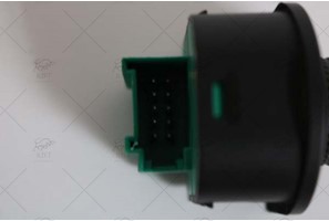 MIRROR ADJUSTER SWITCH