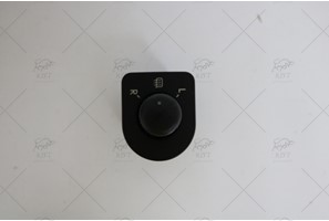 MIRROR ADJUSTER SWITCH